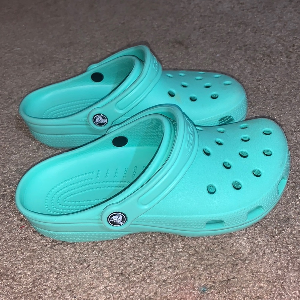 Teal Crocs Size Women’s 8